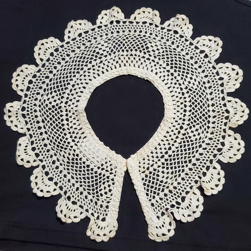 Crocheted Lace Collar**Ivory**Quality Lightweight**Made By Shafaii**C6